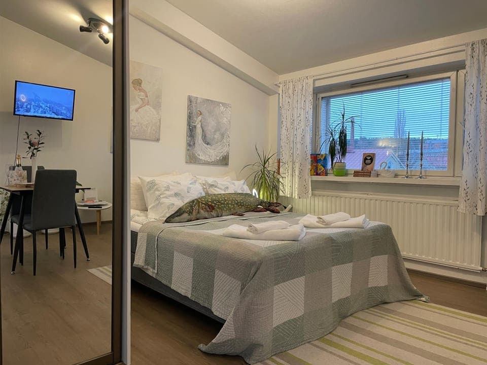 Bed, Bedroom