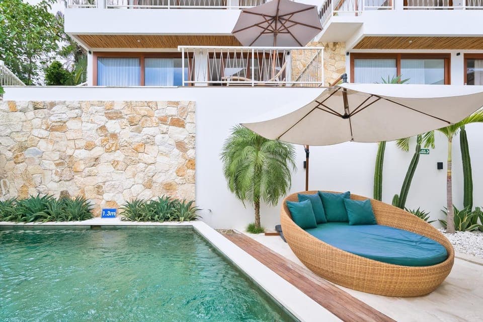 Property building, Patio, Day, Garden, View (from property/room), Balcony/Terrace, Living room, Seating area, Garden view, Pool view, Swimming pool, sunbed