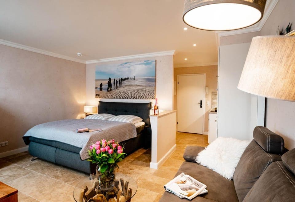 Bed, Photo of the whole room