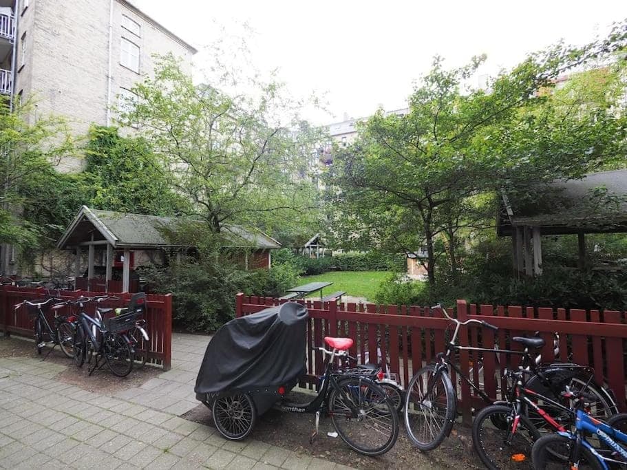 Simple & cosy flat -2 minutes to Nuuks Plads metro Apartment in Frederiksberg