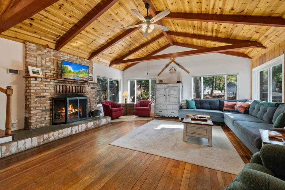 Communal lounge/ TV room, Living room, Evening entertainment, fireplace