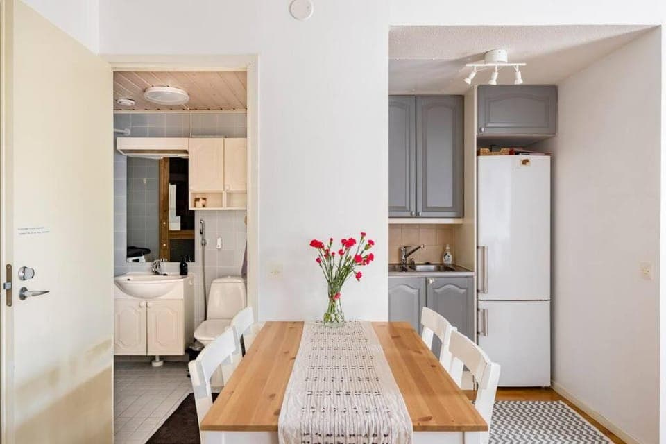 Kitchen or kitchenette, Dining area, minibar, pet friendly