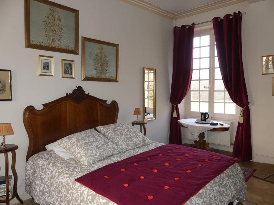 Bed, Photo of the whole room, Bedroom, Garden view, Garden view, Lake view, Lake view, Swimming pool, Breakfast, Continental breakfast