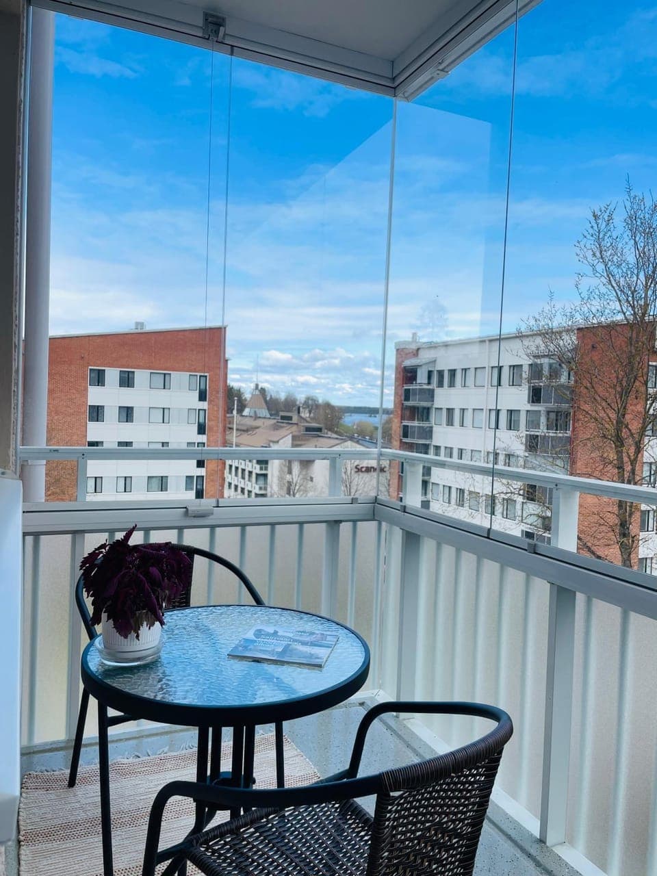 Ydinkeskusta kaksio Saimaa näkymillä, AC, WiFi, parveke Apartment in Finland