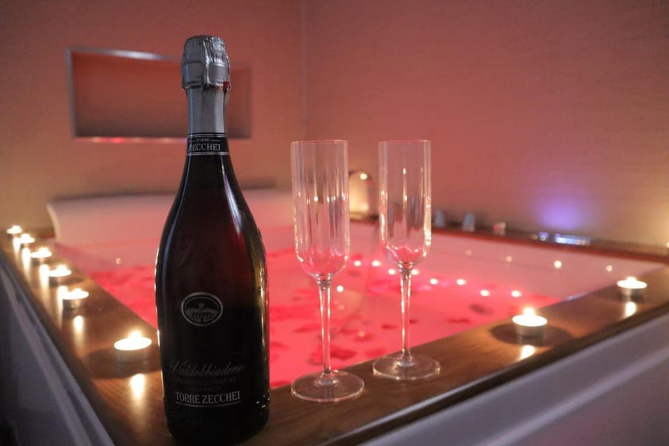 Food and drinks, Drinks, Alcoholic drinks