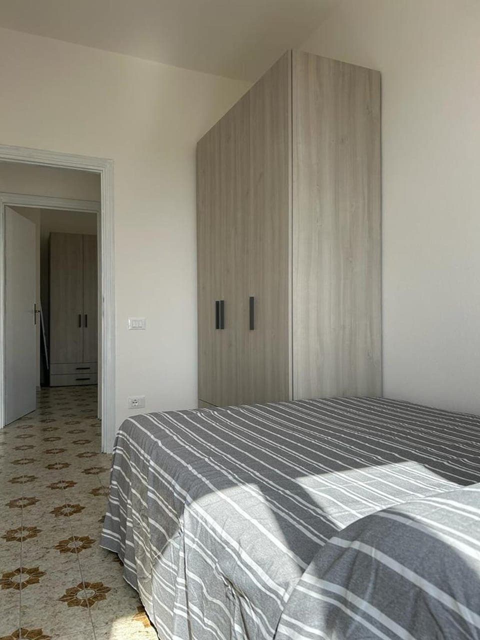 Bed, Photo of the whole room, Bedroom, wardrobe