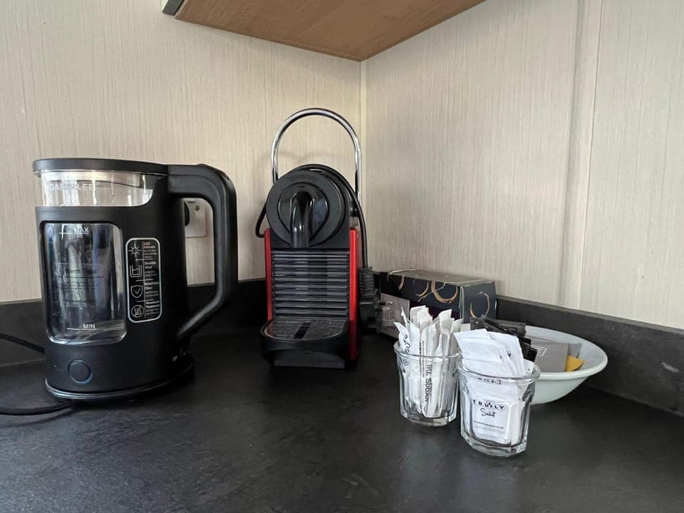 Coffee/tea facilities, Kitchen or kitchenette