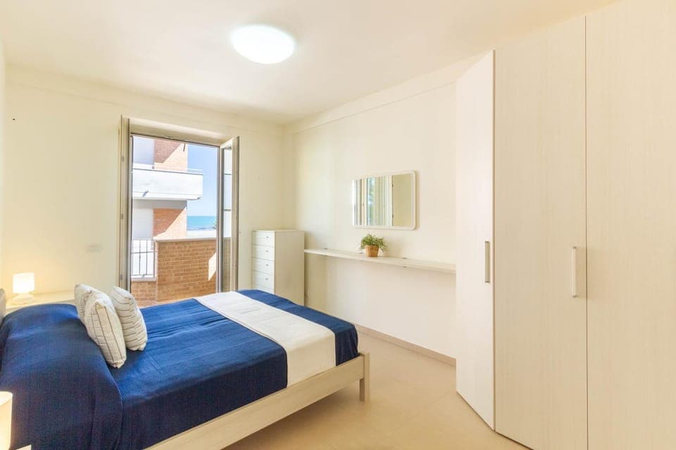 Bed, Photo of the whole room, Bedroom, wardrobe