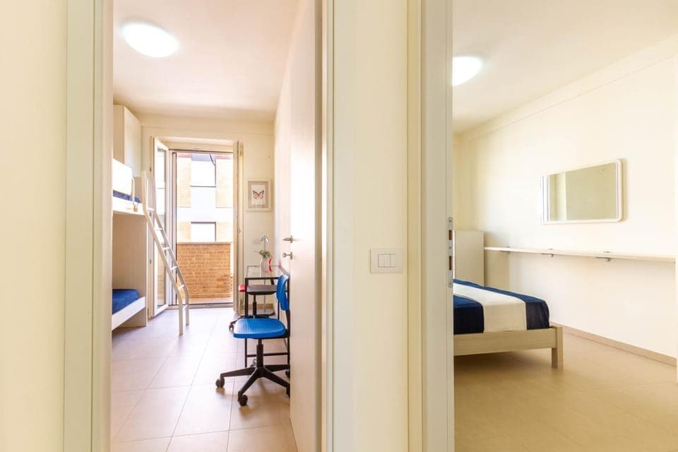 Photo of the whole room, Bedroom