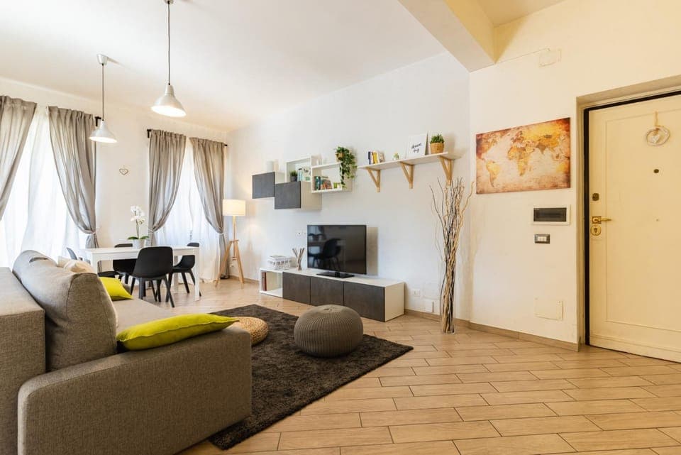 Communal lounge/ TV room, TV and multimedia, Living room, Seating area