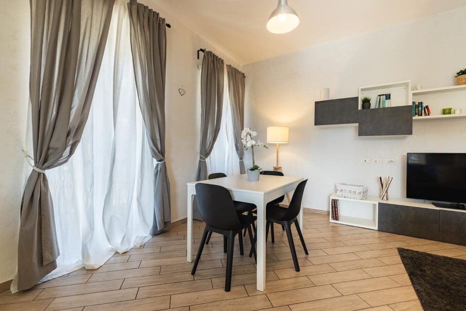 Communal lounge/ TV room, TV and multimedia, Living room, Seating area