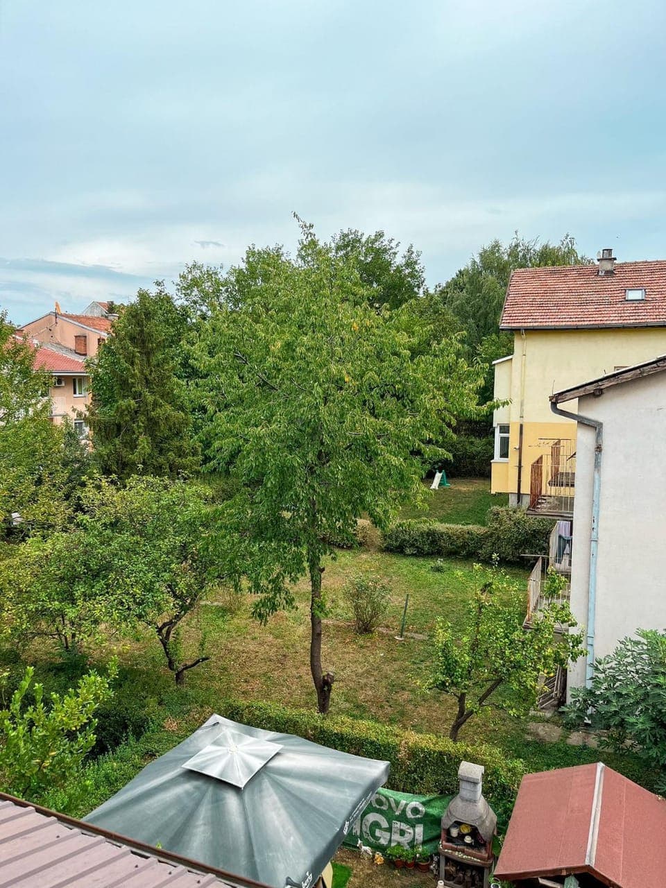 Property building, Spring, Day, Natural landscape, Garden, Garden view