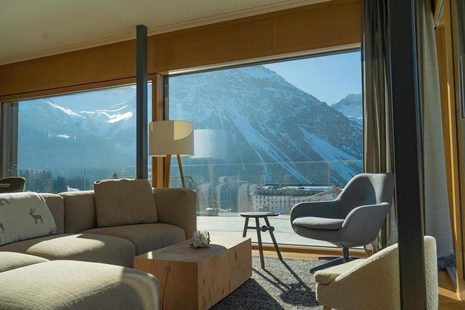View (from property/room), Living room, Mountain view