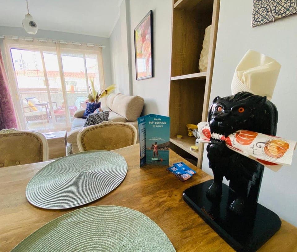 Living room, Dining area