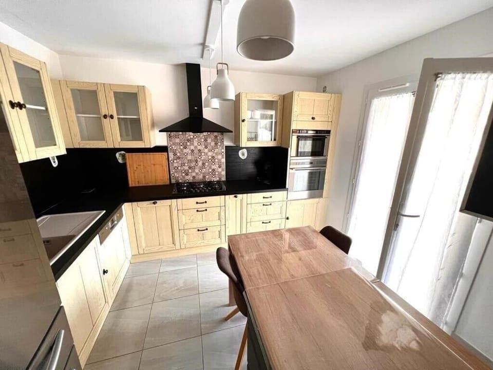 Kitchen or kitchenette, Kitchen or kitchenette