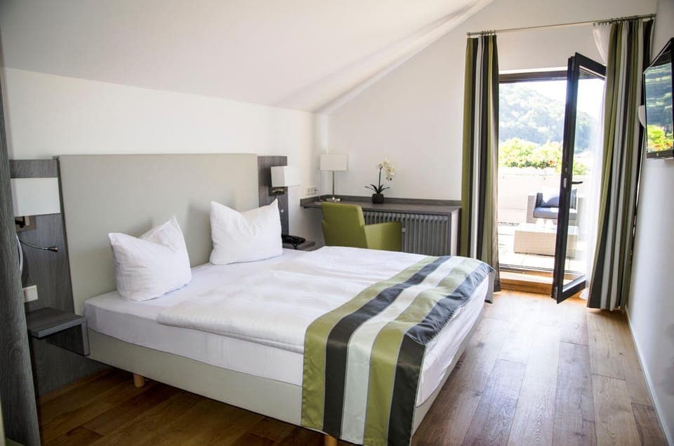 Day, Photo of the whole room