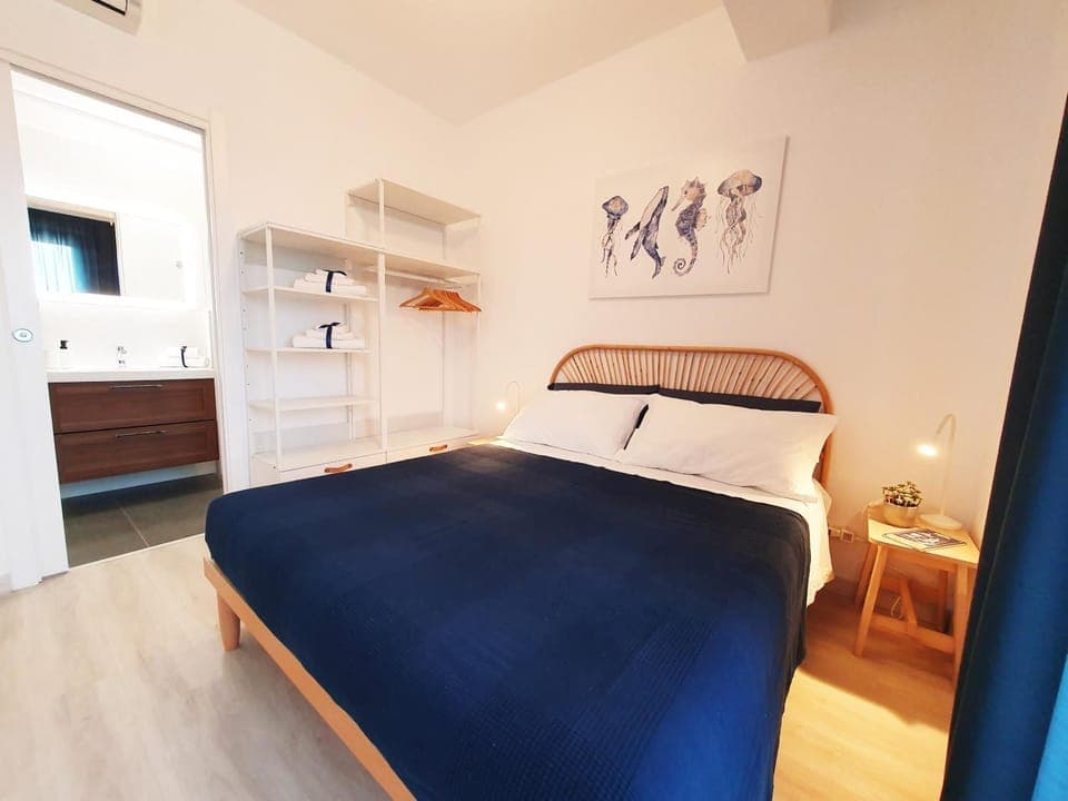 Bed, Bathroom, View (from property/room), Photo of the whole room, Bedroom, wardrobe, air conditioner