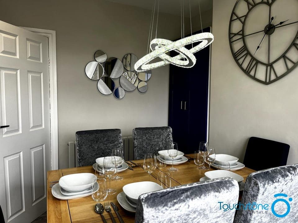 Seating area, Dining area, kitchen