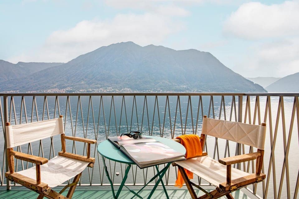 Natural landscape, Balcony/Terrace, Lake view, Mountain view