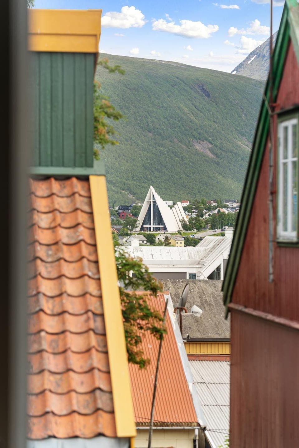 View (from property/room), View (from property/room), Landmark view, Landmark view, Mountain view, Mountain view, Sea view, Sea view, Area and facilities, Area and facilities