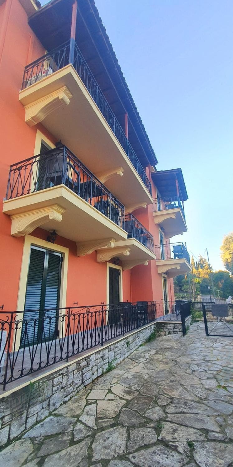 Property building, Balcony/Terrace