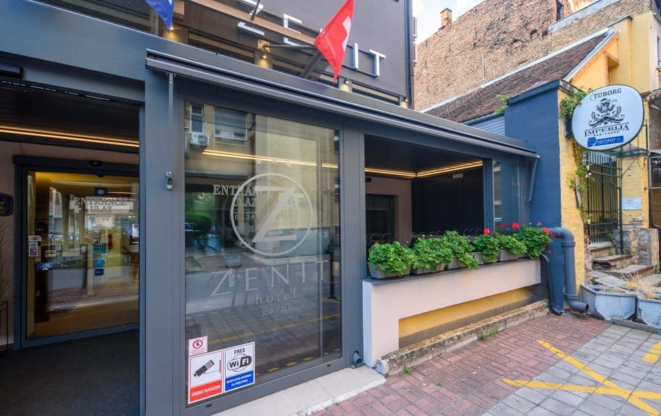 Property building, Facade/entrance, Day