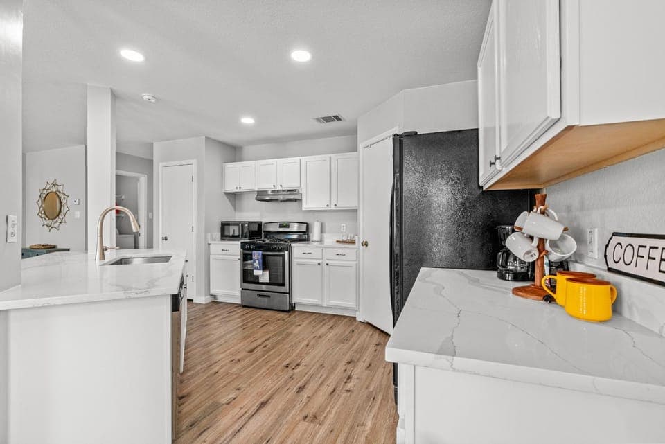 dishwasher, minibar, pet friendly, stove