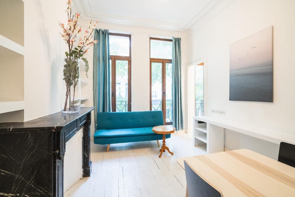 Living room, Seating area