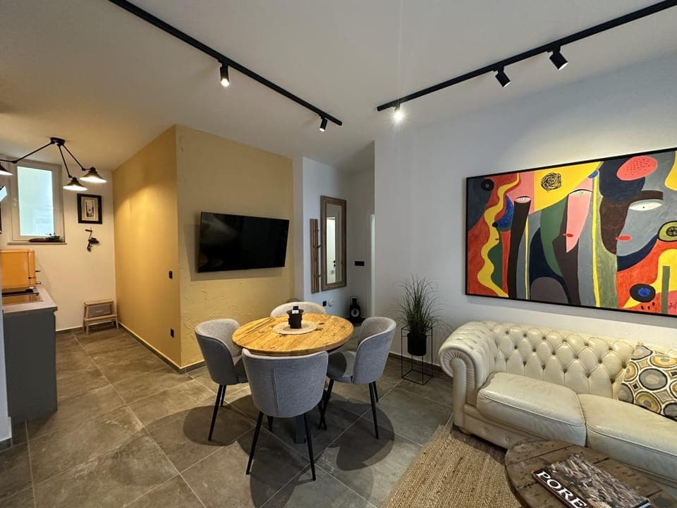 Communal lounge/ TV room, Living room