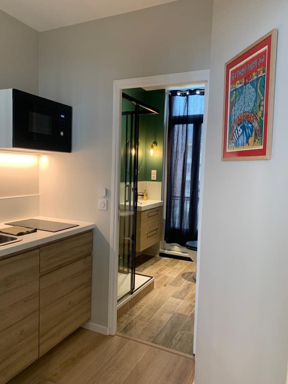 Bathroom, Kitchen or kitchenette, Bath, microwave