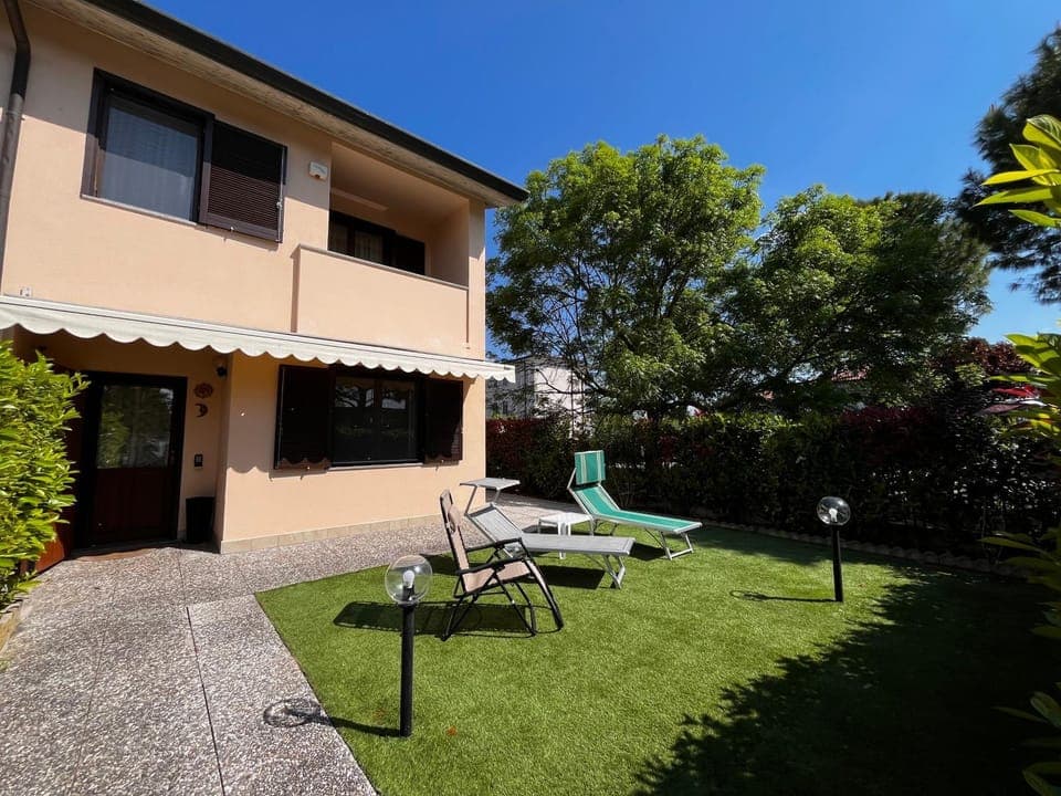 Property building, Garden