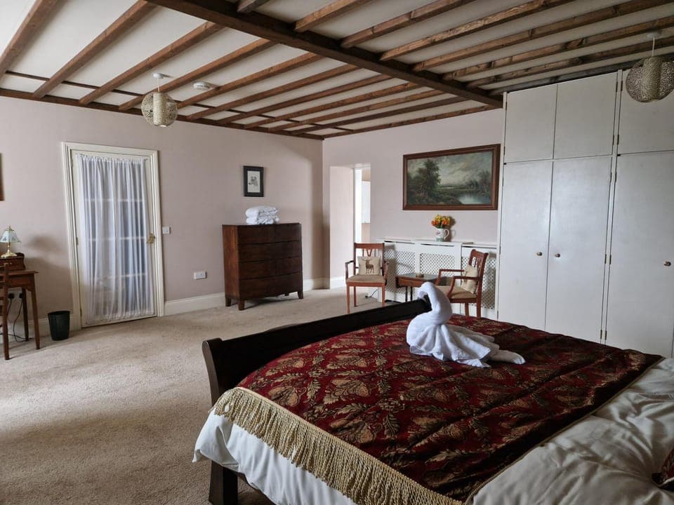 Photo of the whole room, Seating area, Bedroom, wardrobe