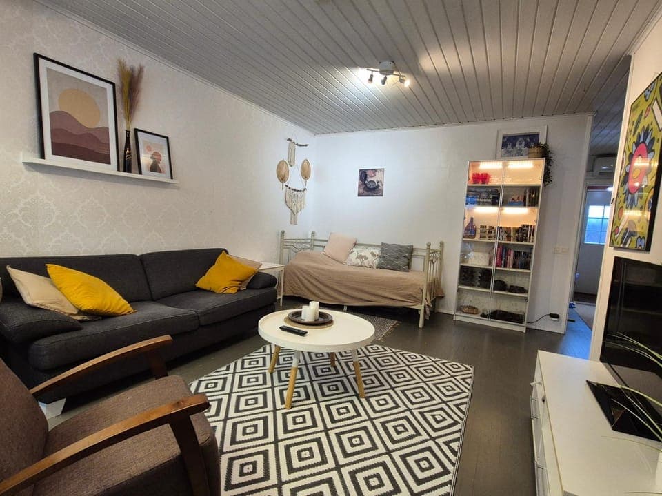 Living room, Photo of the whole room