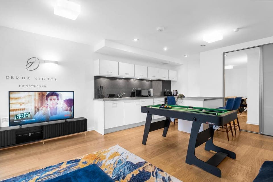 TV and multimedia, Kitchen or kitchenette