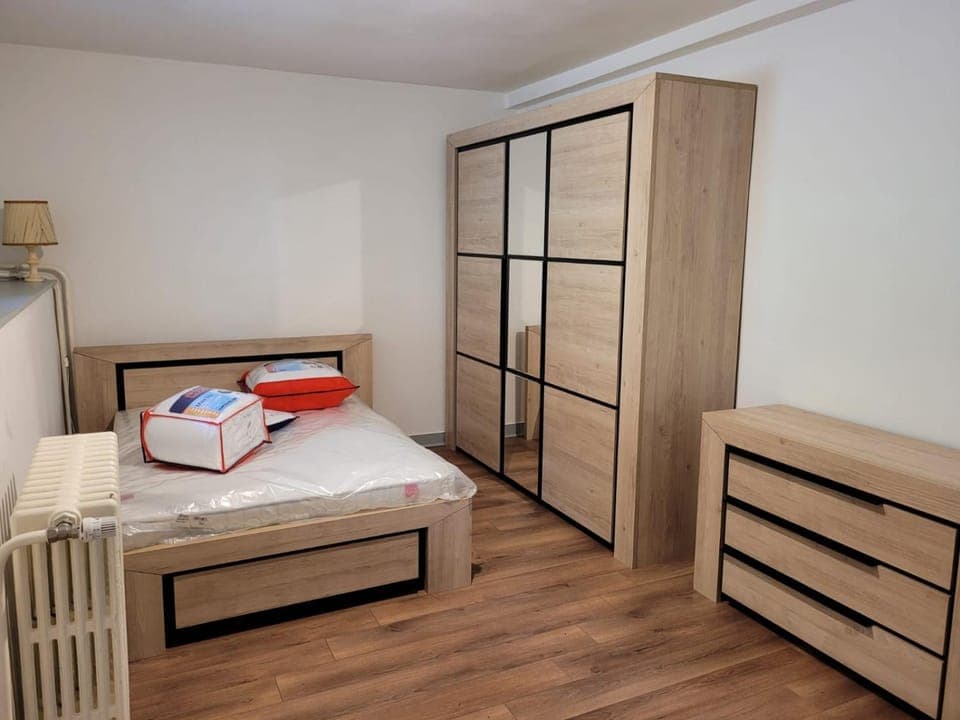Bed, Bedroom, wardrobe