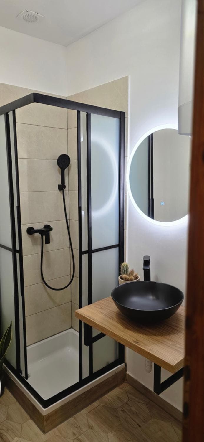 Shower, Bathroom