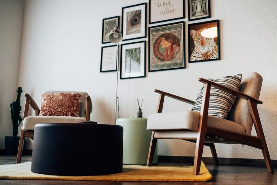 Living room, Seating area