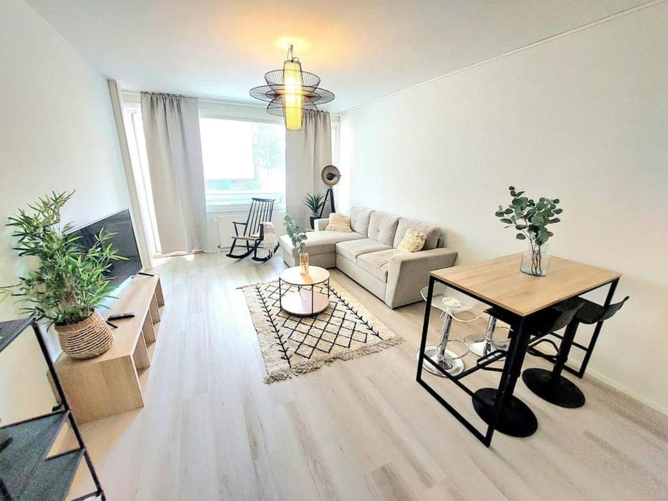 Great location, AC, Parking, EV loading, WIFI Apartment in Turku