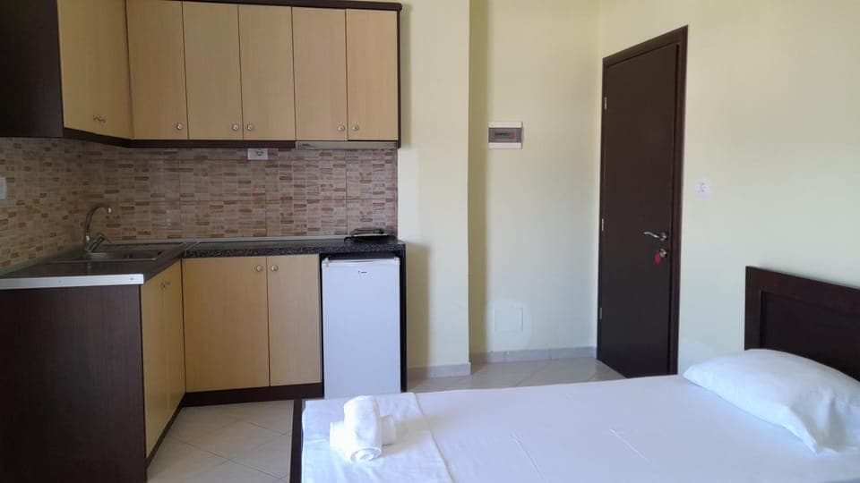 Kitchen or kitchenette, Photo of the whole room, Bedroom