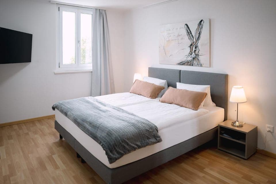 Bed, Photo of the whole room, Bedroom