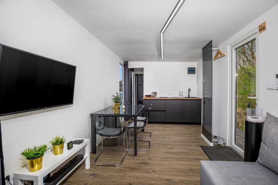 TV and multimedia, Kitchen or kitchenette, Living room, Seating area, Dining area, minibar