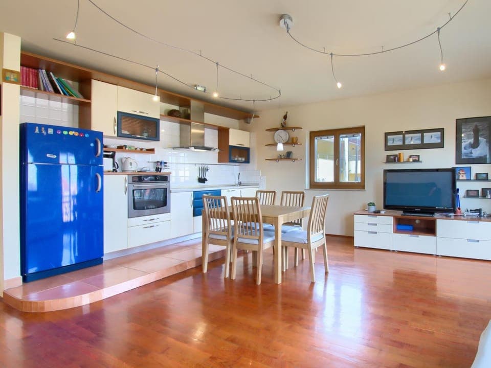 Living room, Dining area, kitchen