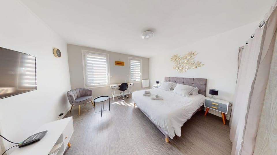 Photo of the whole room