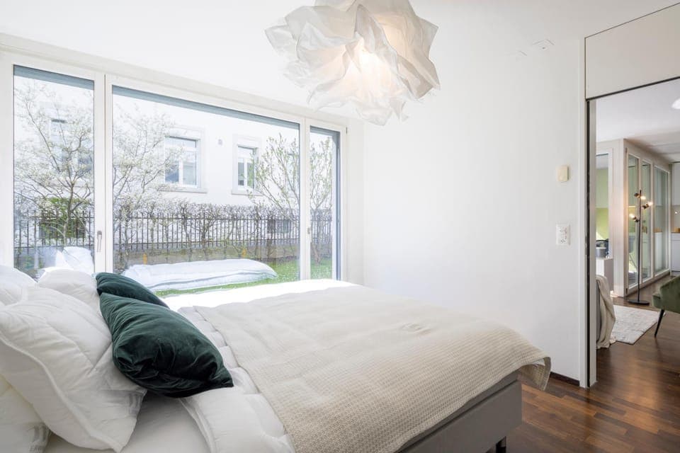 Bedroom, Garden view