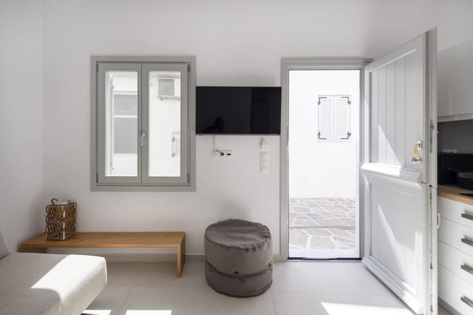 TV and multimedia, Kitchen or kitchenette