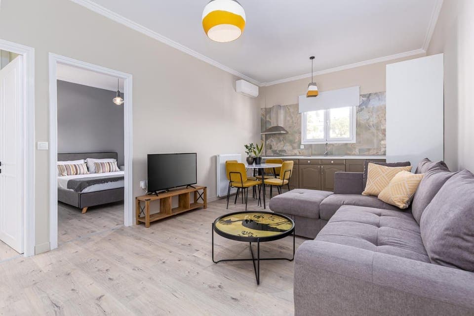 Communal lounge/ TV room, TV and multimedia, Living room, Seating area