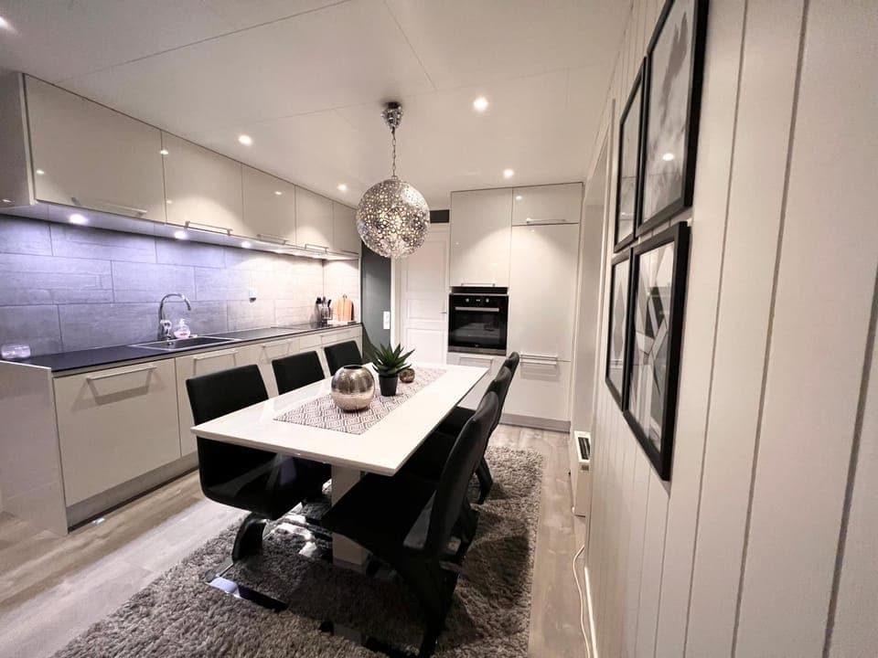 Kitchen or kitchenette, Dining area, stove, kitchen
