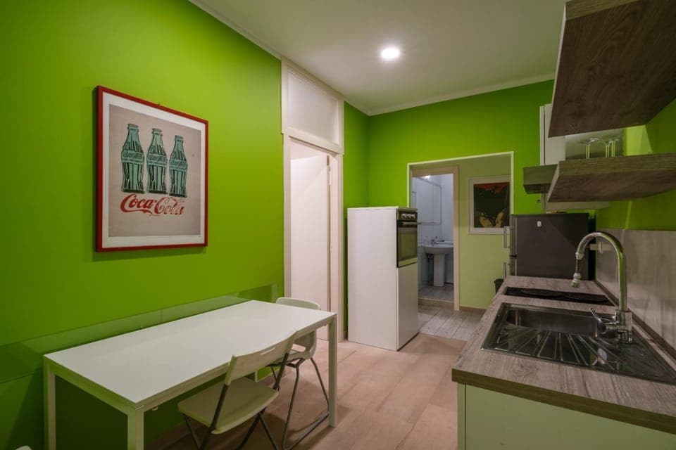 Kitchen or kitchenette, Dining area, stove