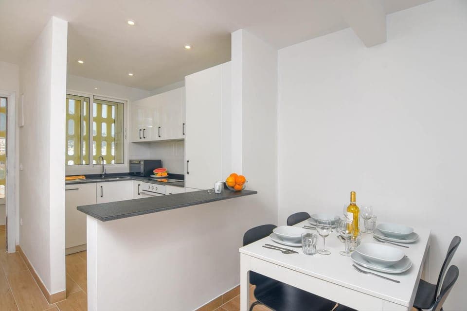 Kitchen or kitchenette, Living room