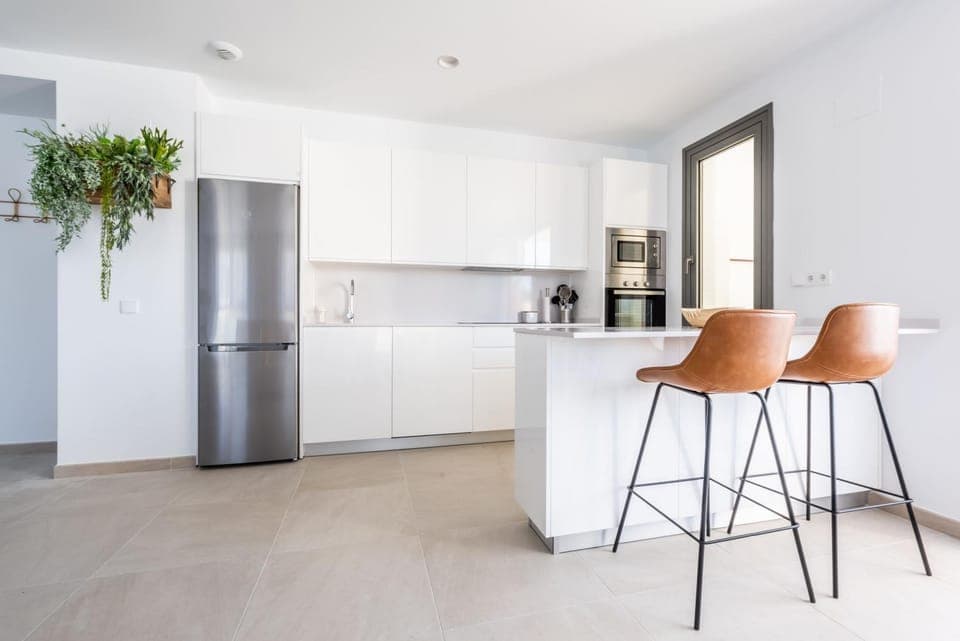 Kitchen or kitchenette, Dining area, minibar, pet friendly, stove